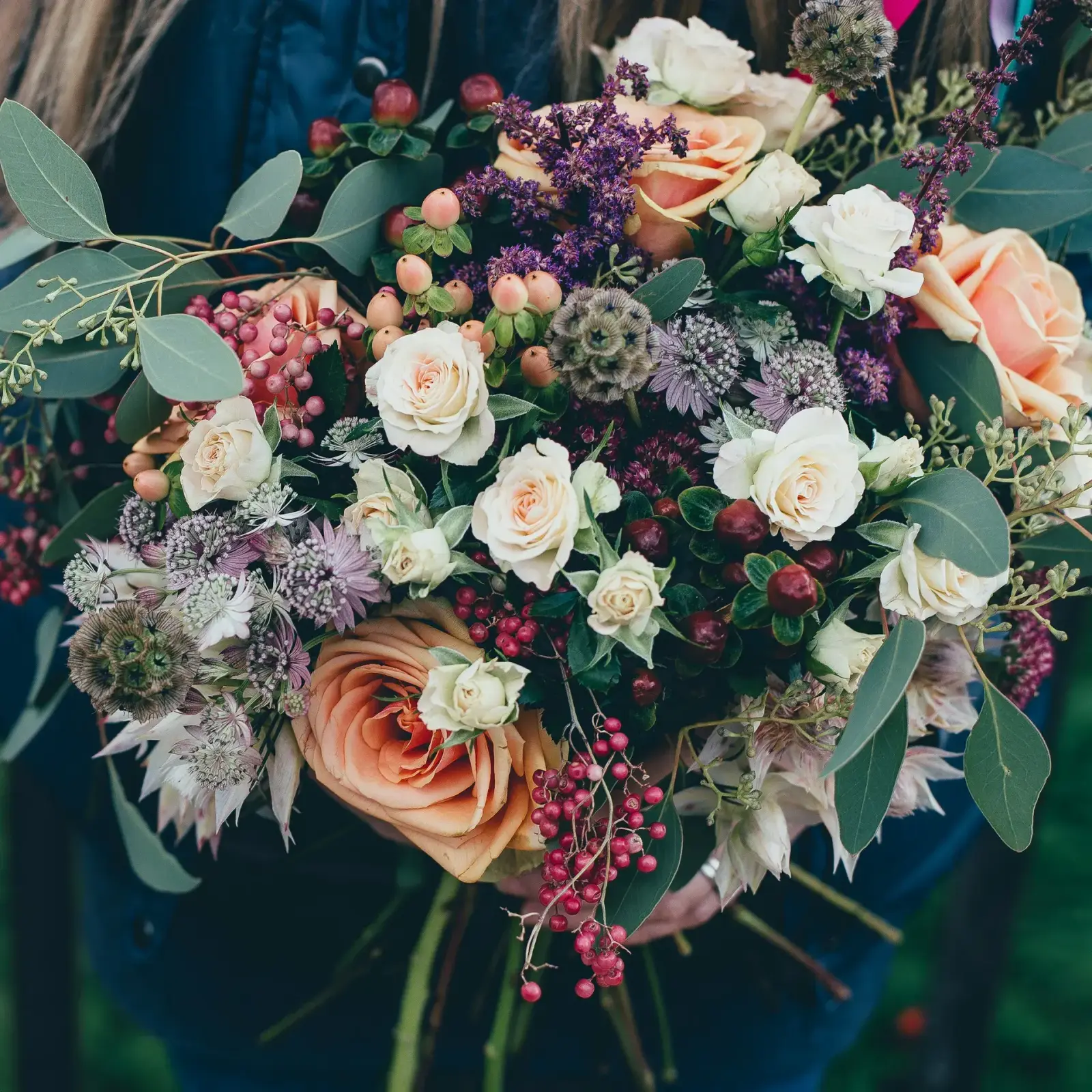 Bouquet champêtre composé à la main par Maison Bloom